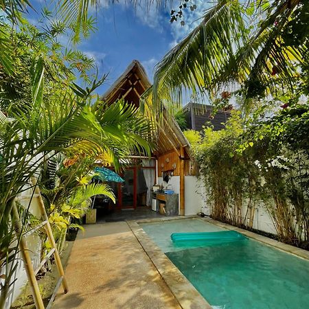 Sea Breeze Villas - Gili Islands Exterior photo