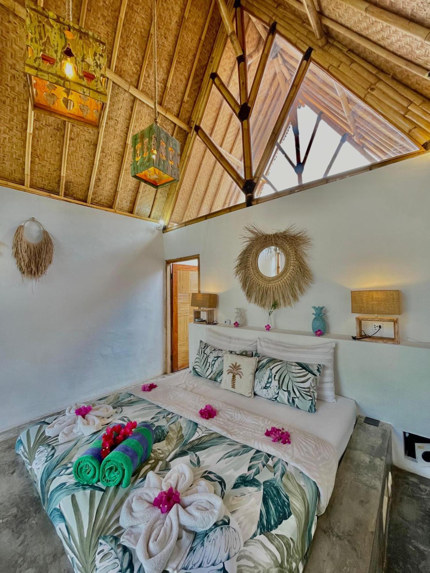 Sea Breeze Villas - Gili Air, Lombok Exterior photo